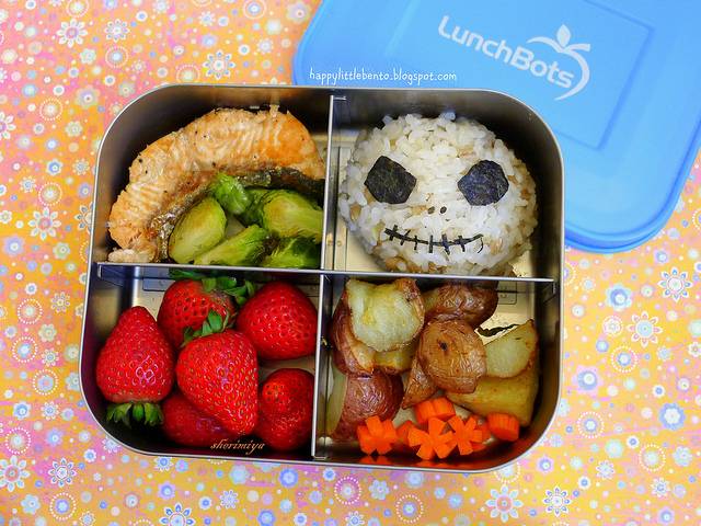 Teen & Tween Bento Box Lunch Idea